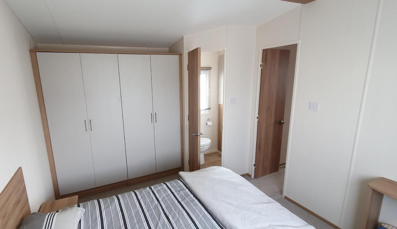 The Burrows Holiday Caravan, Seal Bay Selsey Exterior foto