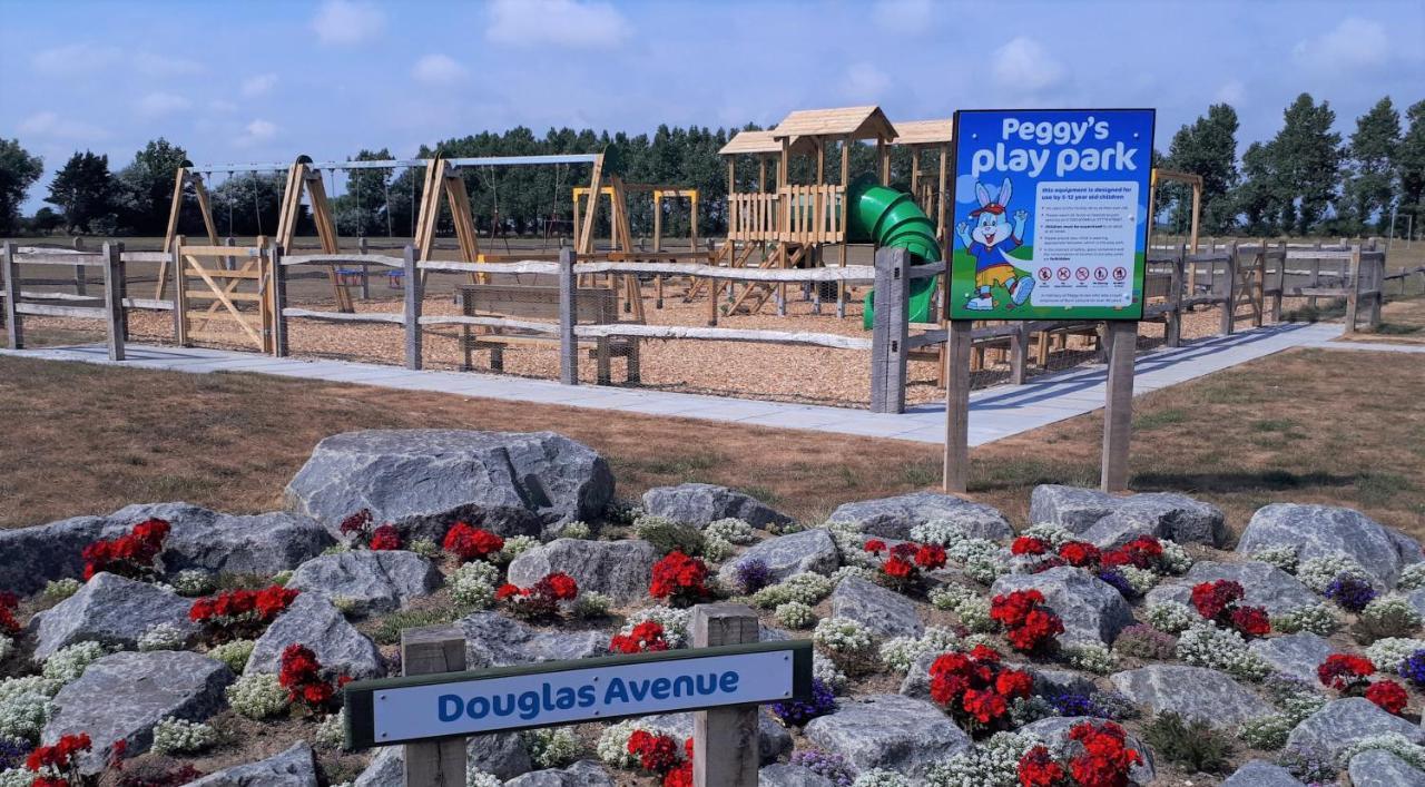 The Burrows Holiday Caravan, Seal Bay Selsey Exterior foto